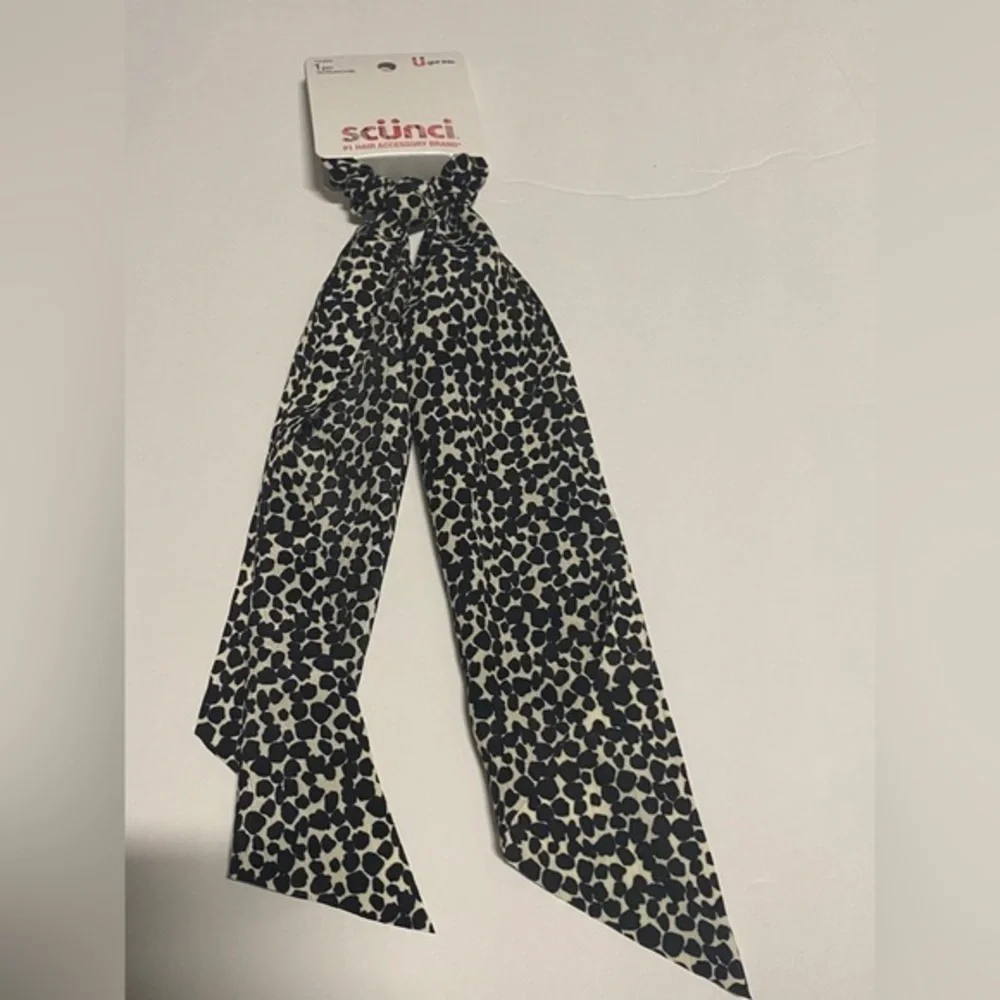scunci scrunchie scarf